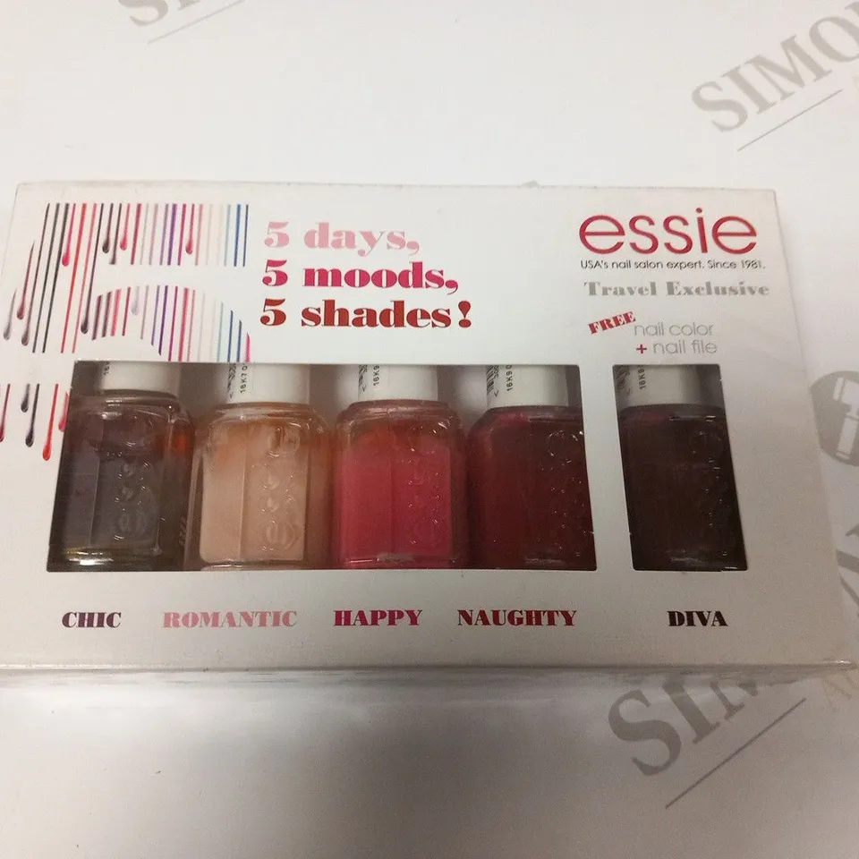 APPROXIMATELY 15 BOXED ESSIE TRAVEL EXCLUSIVE 5 SHADES NAIL VARNISH AND NAIL FILE