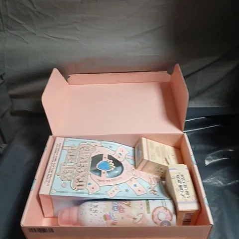 P. LOUISE BREAKFAST CLUB MAKE-UP SET – PINK BOX