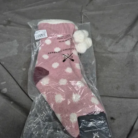 CREW CLOTHING COMPANY LADIES COSY SOCKS – PINK WITH WHITE POLKA DOTS, ONE SIZE