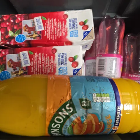 APPROXIMATELY 10 ASSORTED FOOD & DRINK ITEMS TO INCLUDE LUCOZADE ZERO SUGAR, YFOOD SMOOTH VANILLA, OCEAN SPRAY CRANBERRY, ETC - COLLECTION ONLY