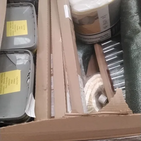 PALLET OF ASSORTED DIY, HOME IMPROVEMENT AND BUILDING PRODUCTS TO INCLUDE; INSULATION, BUBBLE WRAP, PERMANENT POTHOLE REPAIR, PLASTIC FLASHING ETC
