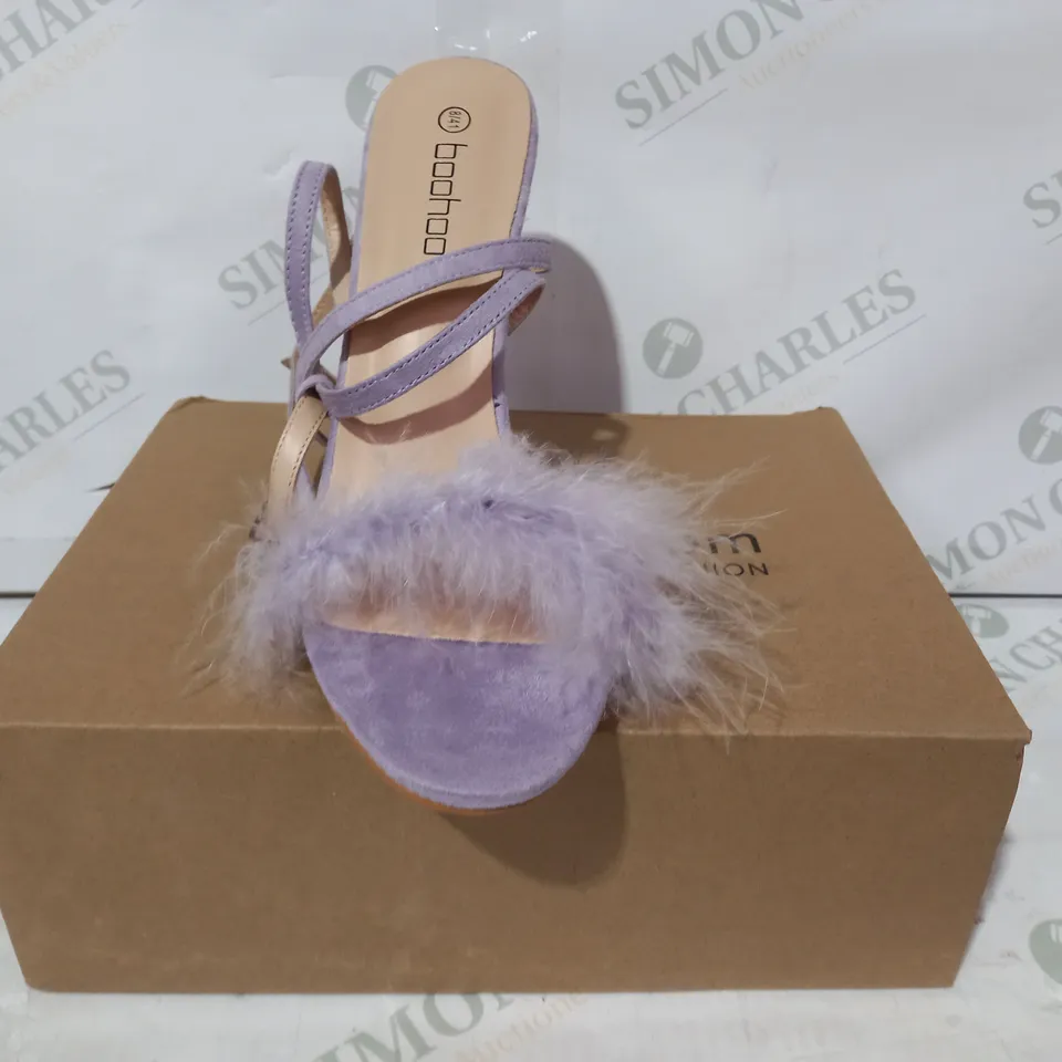 BOXED PAIR OF BOOHOO OPEN TOE STRAPPY HIGH HEELS IN VIOLET EU SIZE 41