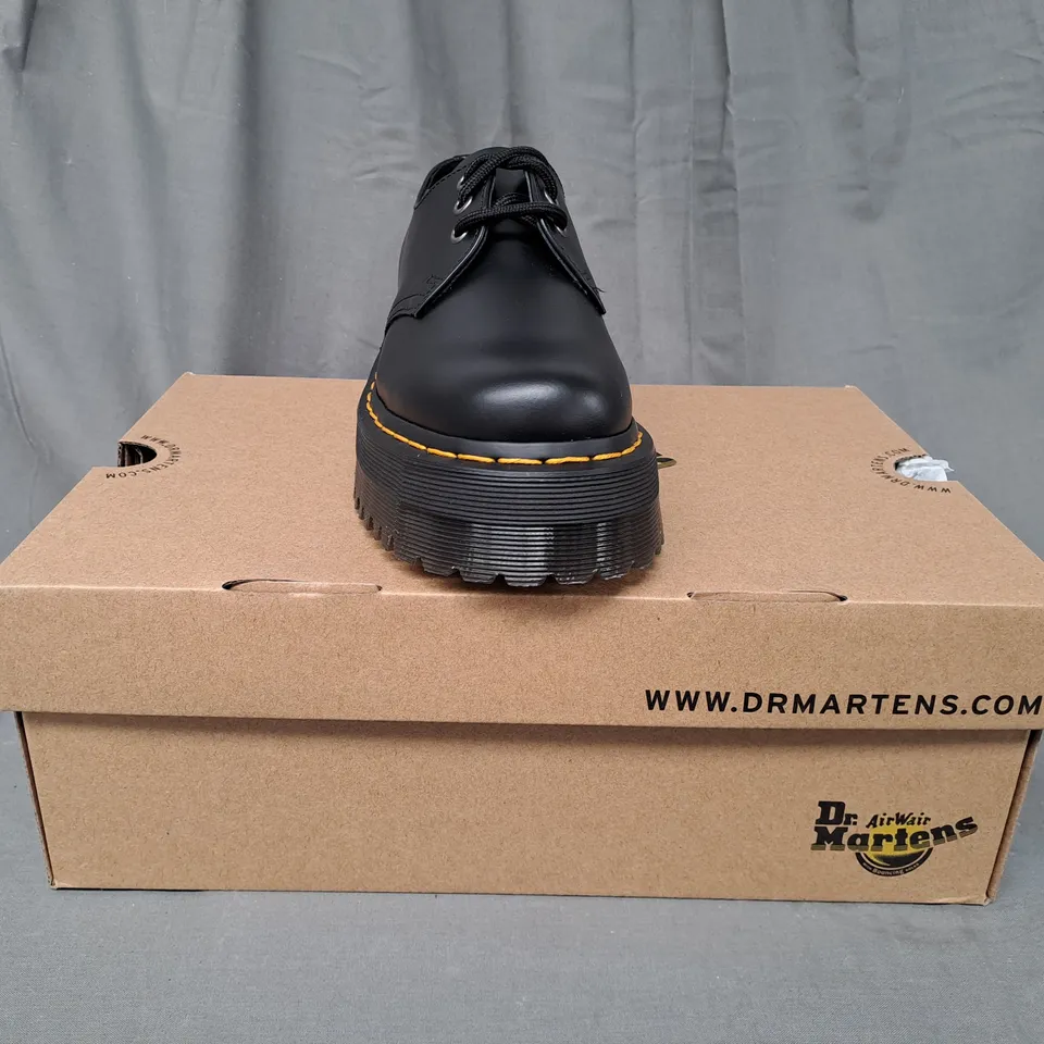 BOXED PAIR OF DR MARTENS 1461 QUAD SHOES IN BLACK UK SIZE 4