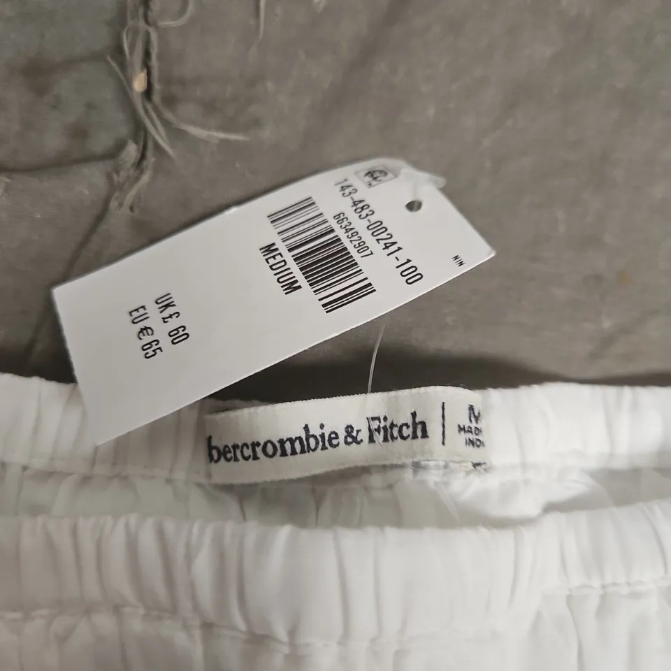 ABERCROMBIE & FITCH WHITE SKIRT – UK 6 (MEDIUM) – LACE TRIM