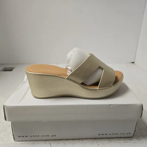 UNZE LONDON LIGHT GOLD WOMENS SHOES UK 3 BOXED