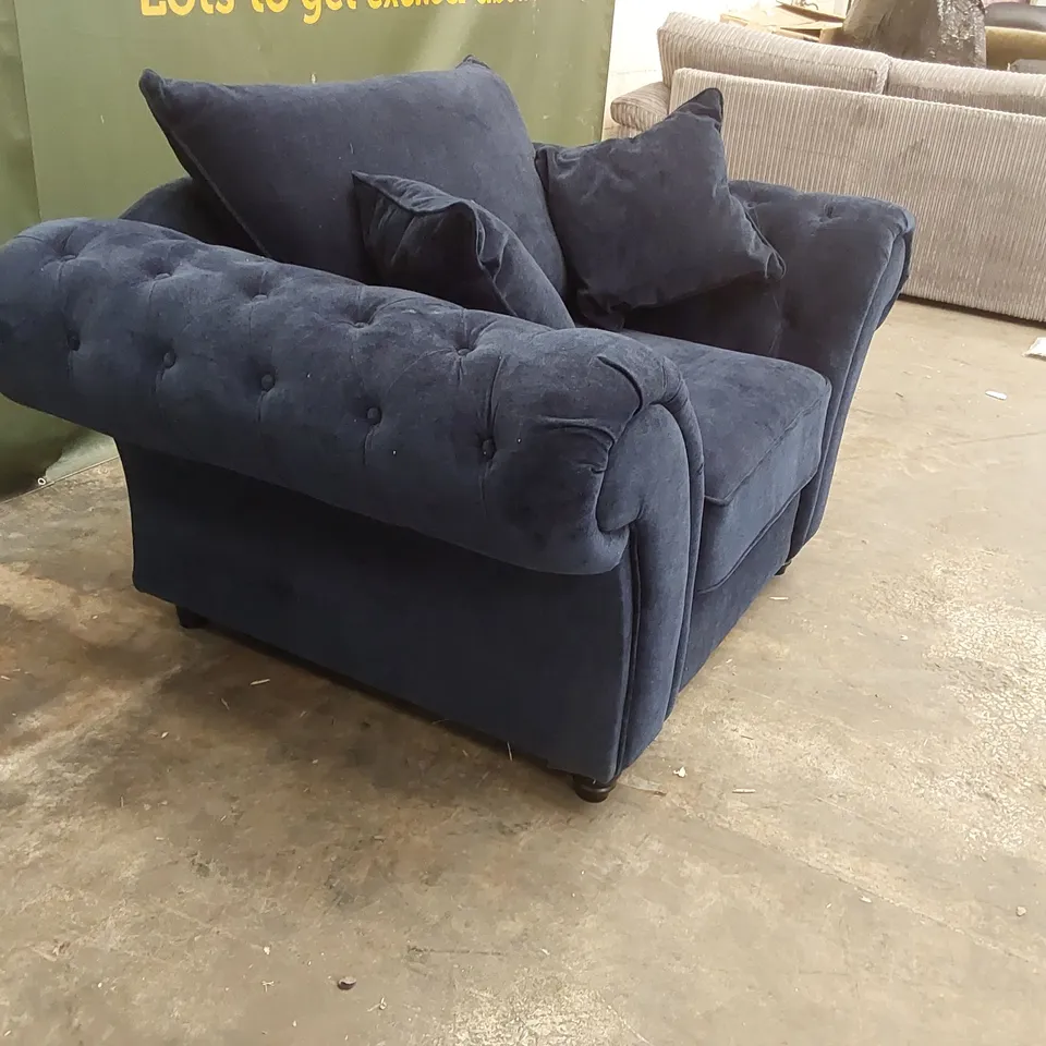 QUALITY DESIGNER WINDSOR ARMCHAIR - NAVY