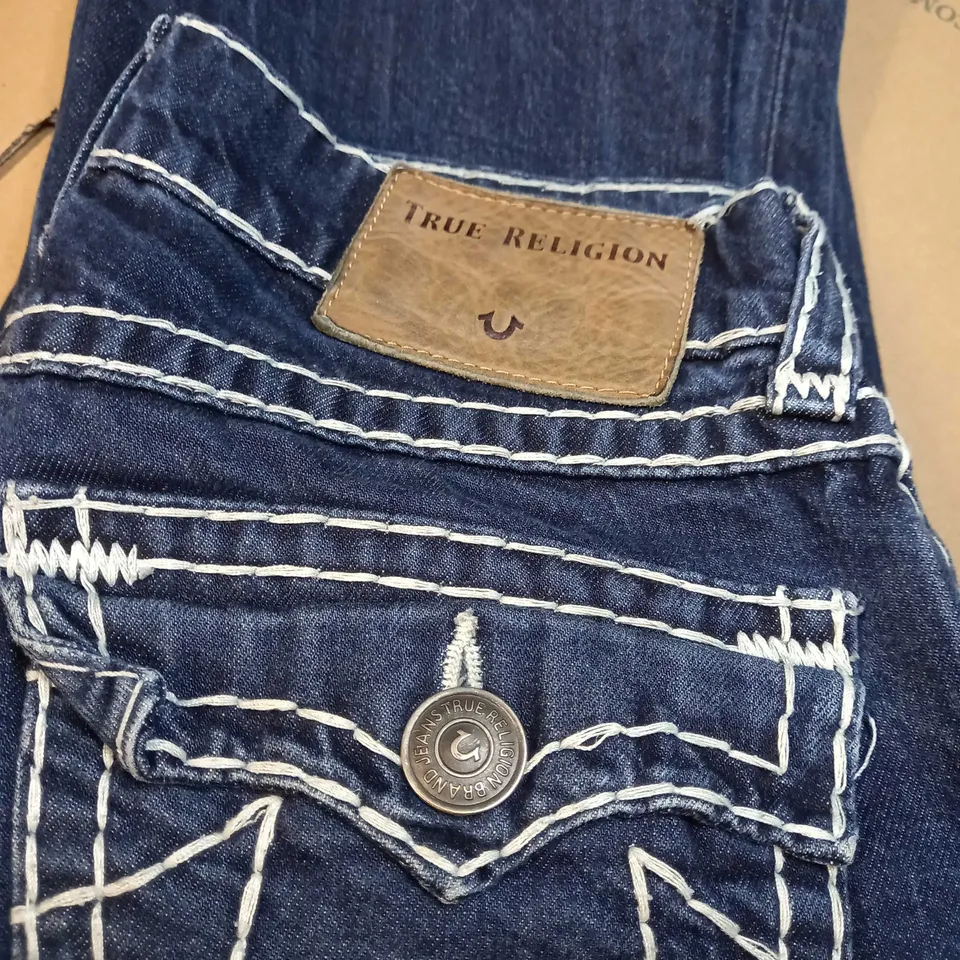 TRUE RELIGION BLUE/WHITE EMBROIDERED DETAILED JEANS - W31