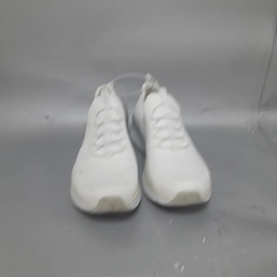 Sketcher D'lux Walker Stretch Fit White Trainers - Size 8