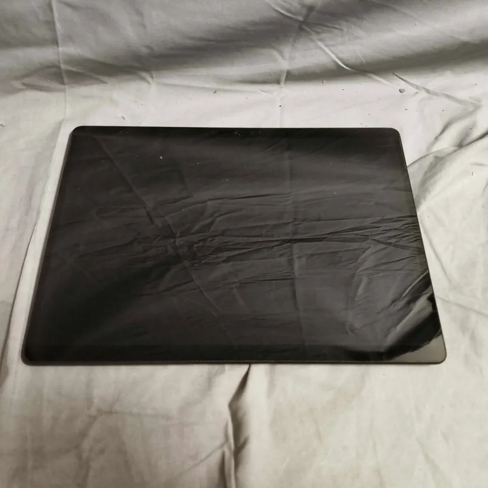 WINDOWS TABLET IN BLACK - MODEL UNSPECIFIED