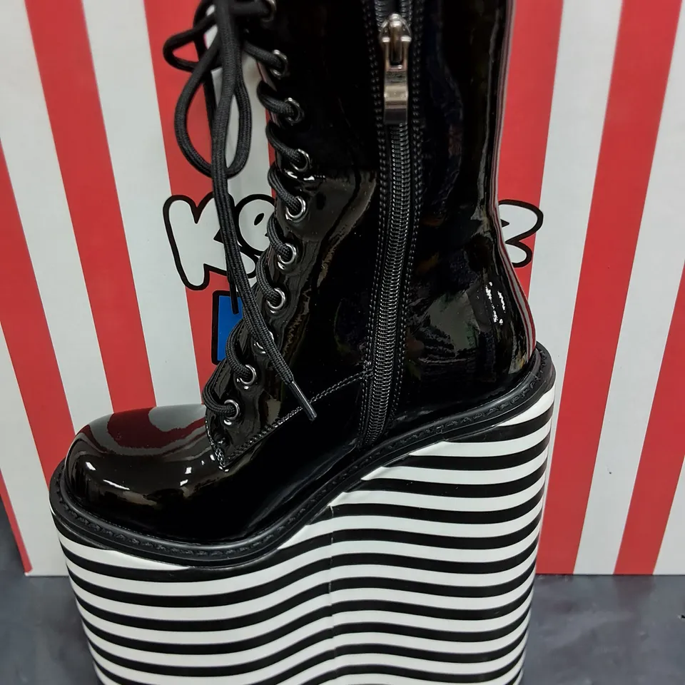 BRAND NEW BOXED KOI KETNIPZ A BEAN WITH A PLATFORM 5O DREAM BOOTS IN BLACK - UK 7