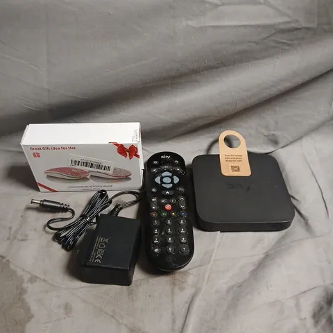 APPROXIMATELY 10 ASSORTED ELECTRICAL PRODUCTS TO INCLUDE PLUGS, SKY HUB AND REMOTE CONTROLS