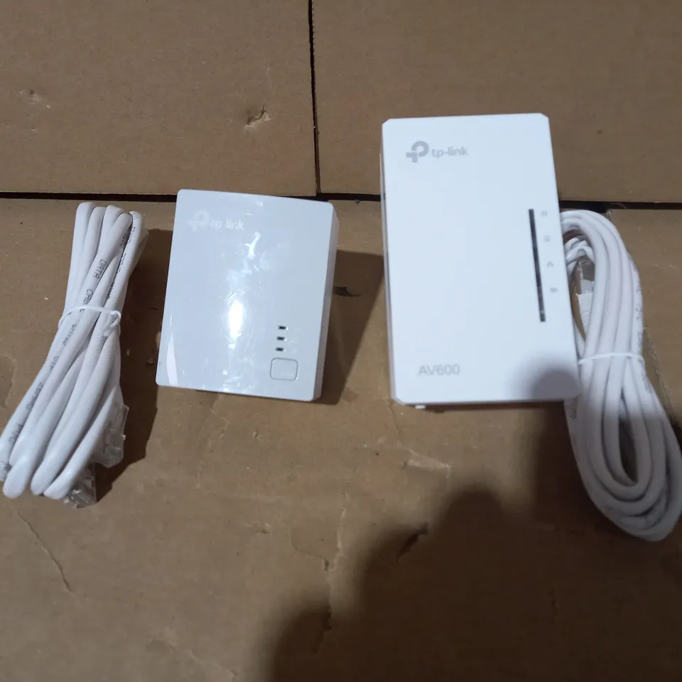 TP-LINK AV600 POWERLINE NETWORK STARTER KIT
