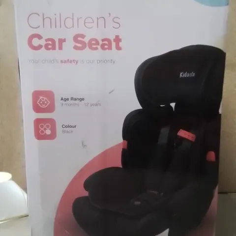 BOXED KIDOOLA CHILDREN'S CAR SEAT