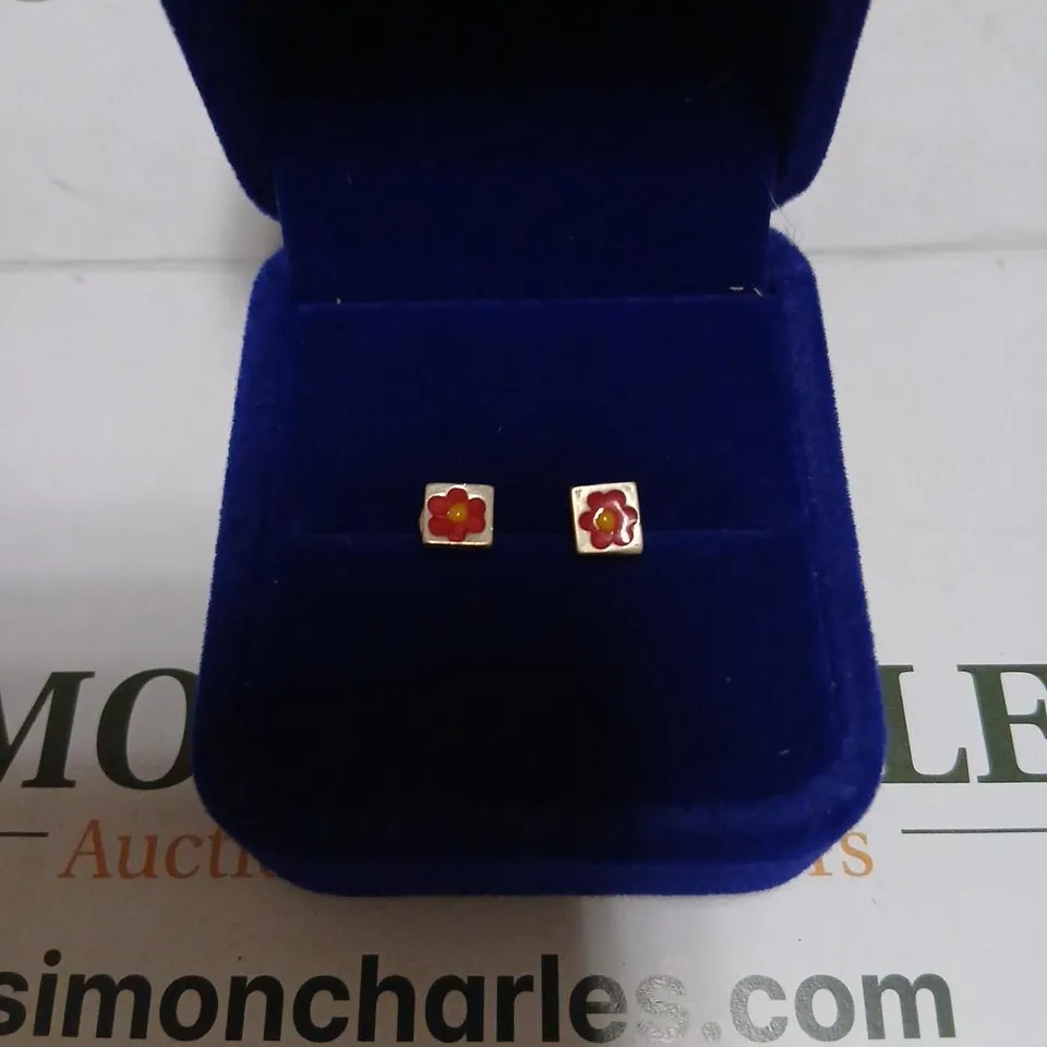 FLORAL STUD EARRINGS