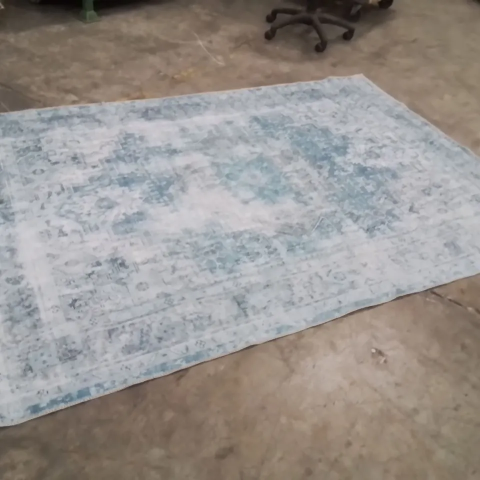 QUALITY DESIGNER AREA RUG - APPROXIMATELY 240X160CM