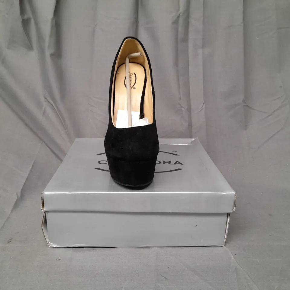 BOXED PAIR OF CASANDRA PLATFORM HIGH HEEL SHOES IN BLACK SIZE 5