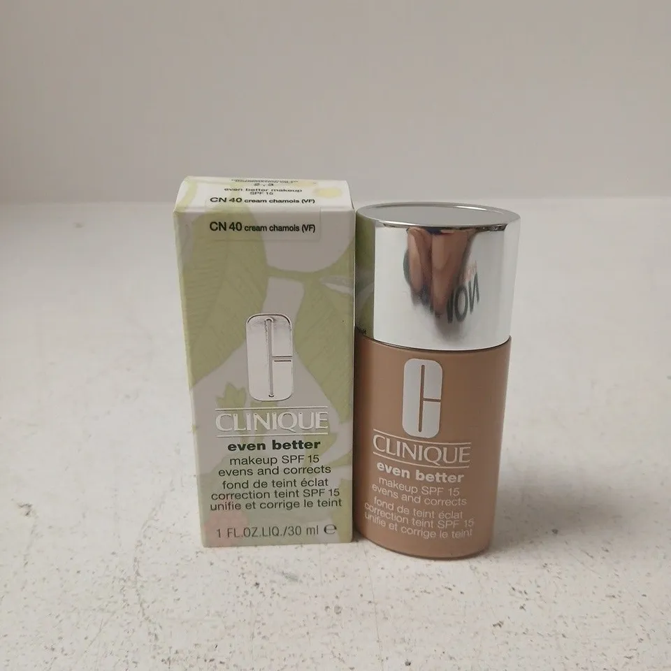 BOXED CLINIQUE EVEN BETTER MAKEUP SPF15 CREAM CHAMOIS CN40 (30ML)