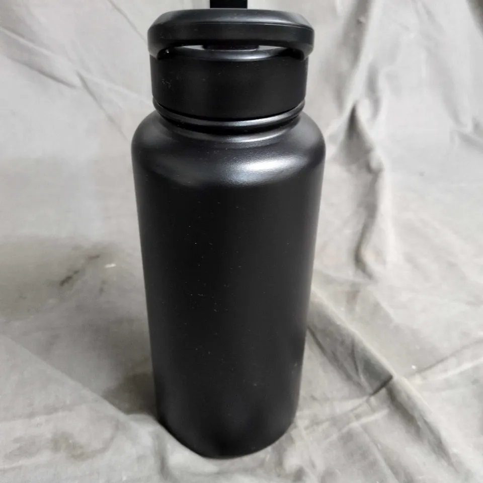 BLACK STAINLESS STEEL WATER BOTTLE WITH FLIP-TOP LID