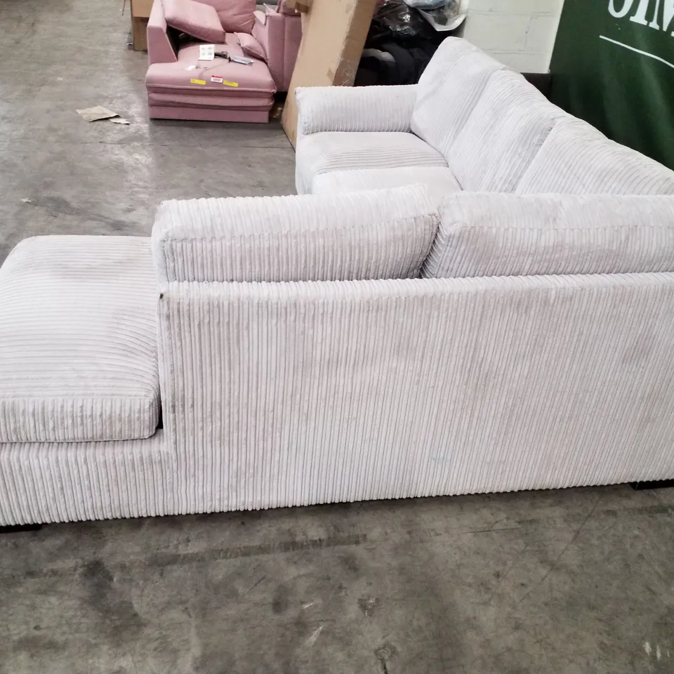 QUALITY DESIGNER CORNER SOFA WITH RHF CHAISE - WHITE CORDUROY FABRIC