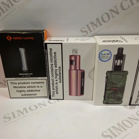 BOX OF APPROXMATELY 28 E-CIGARETTES AND LIQUIDS TO INCLUDE INNOKIN ADEPT MOD, INNOKIN COOLFIRE Z50 MOD, GEEKVAPE 1FC, ETC