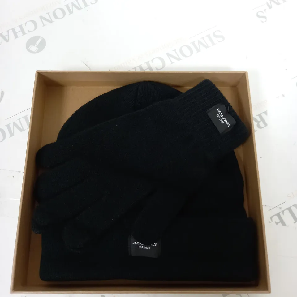 BOXED JACK AND JONES BEANIE AND GLOVE KNIT GIFTSET 