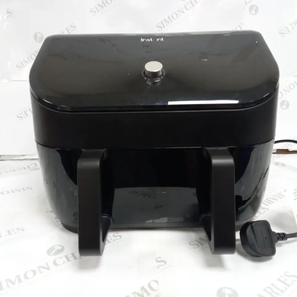 BOXED INSTANT VORTEX PLUS VERSAZONE AIR FRYER 