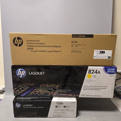 BOX OF APPROXIMATELY 7 ASSORTED PRINT CARTRIDGES TO INCLUDE - HP LASER JET 824A , HP LASERJET 128A ETC