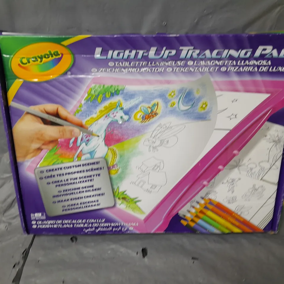 BOXED CRAYOLA LIGHT-UP TRACING PAD 