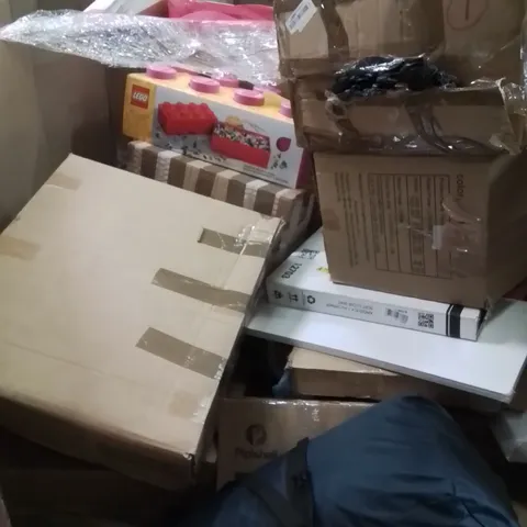 PALLET OF ASSORTED HOUSEHOLD GOODS AND PRODUCTS TO INCLUDE; LEGO STORAGE BRICKS, TOILET SEATS, BOXED FURNITURE ETC
