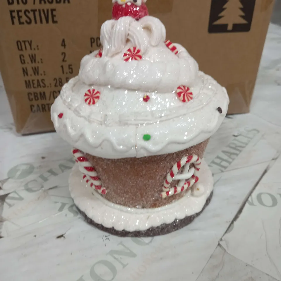 LOT OF 4 BRAND NEW FESTIVE GINGERBREAD HOUSE ORNAMENTS