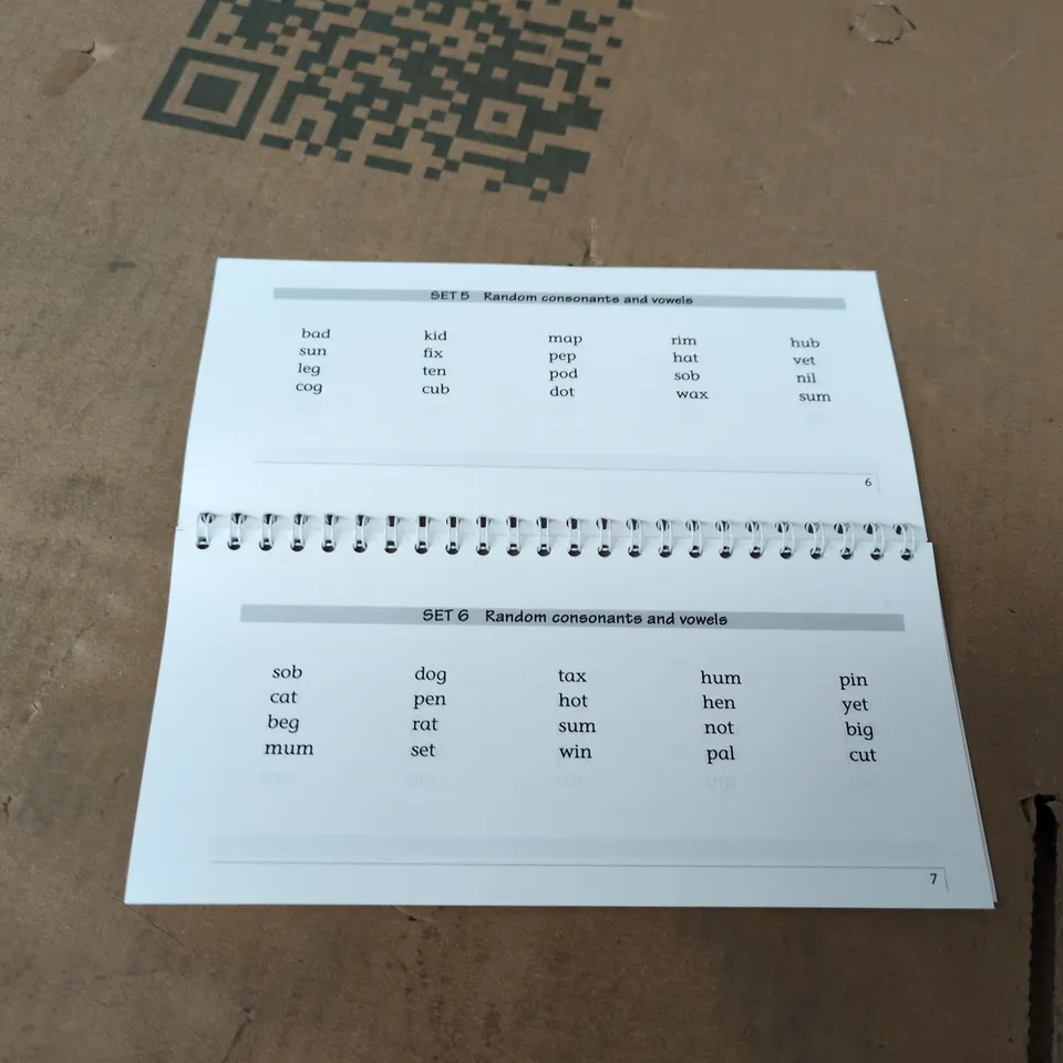 BOX OF APPROXIMATELY 40 BRAND NEW ACTIVE LITERACY KITS (VOWEL DISCRIMINATION SET)
