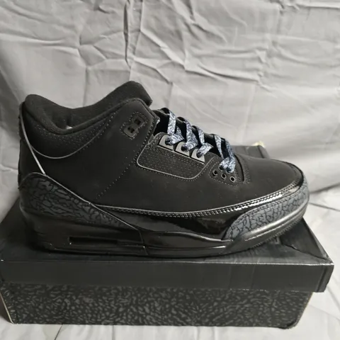 BOXED PAIR OF AIR JORDAN SNEAKERS – BLACK WITH ELEPHANT PRINT – UK SIZE 10