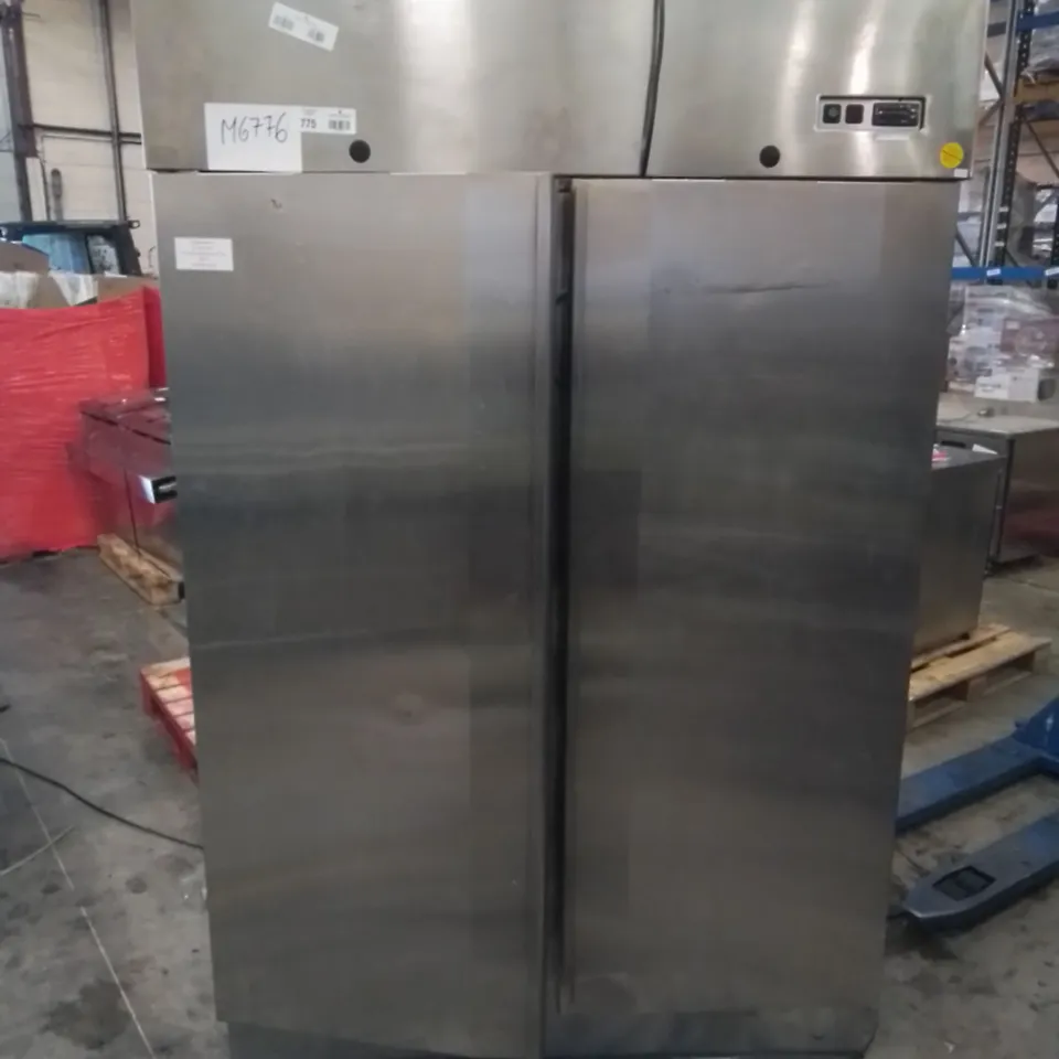 COMMERCIAL STAINLESS DOUBLE DOOR REFRIGERATED FOOD STORAGE UNIT