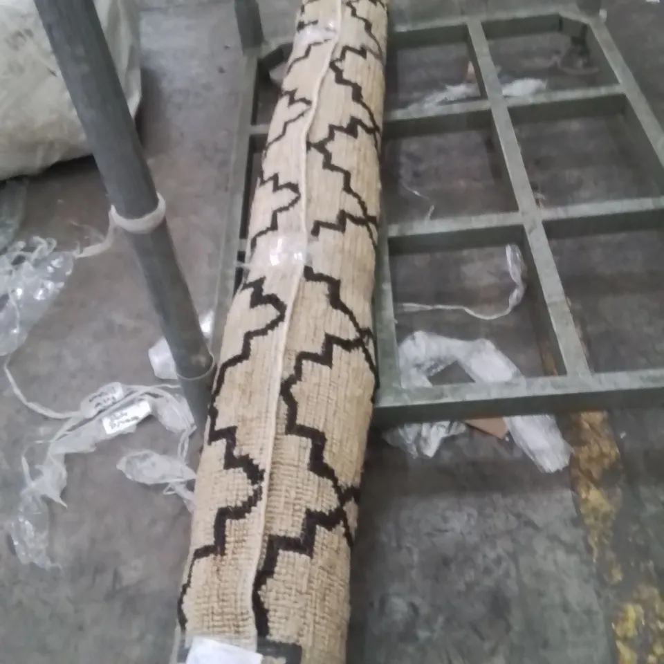 STILLAGE OF APPROXIMATELY 23 QUALITY BAGGED XL DESIGNER RUGS