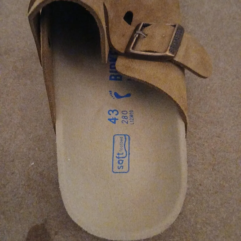 BIRKENSTOCK ARIZONA SUEDE SANDALS – UK 9 (EU 43)