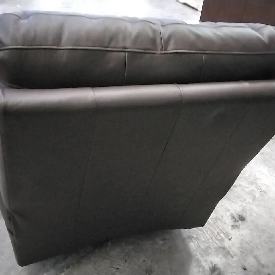 QUALITY BRITISH DESIGNER G PLAN MANUFACTURED WASHINGTON 18 MANUAL RECLINER CHAIR - CAPRI CHOCOLATE LEATHER