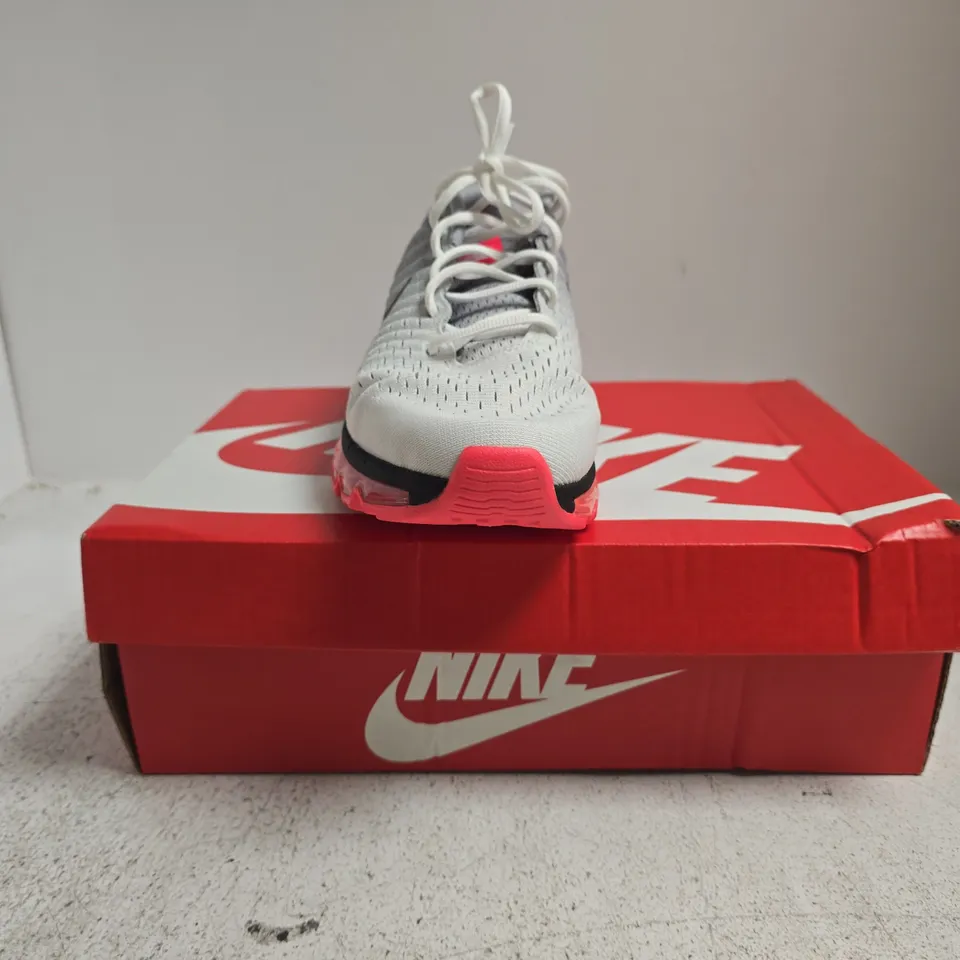 BOXED PAIR OF NIKE AIR MAX TRAINERS IN WHITE-GREY GRADIENT/BLACK/RED SIZE UK 8