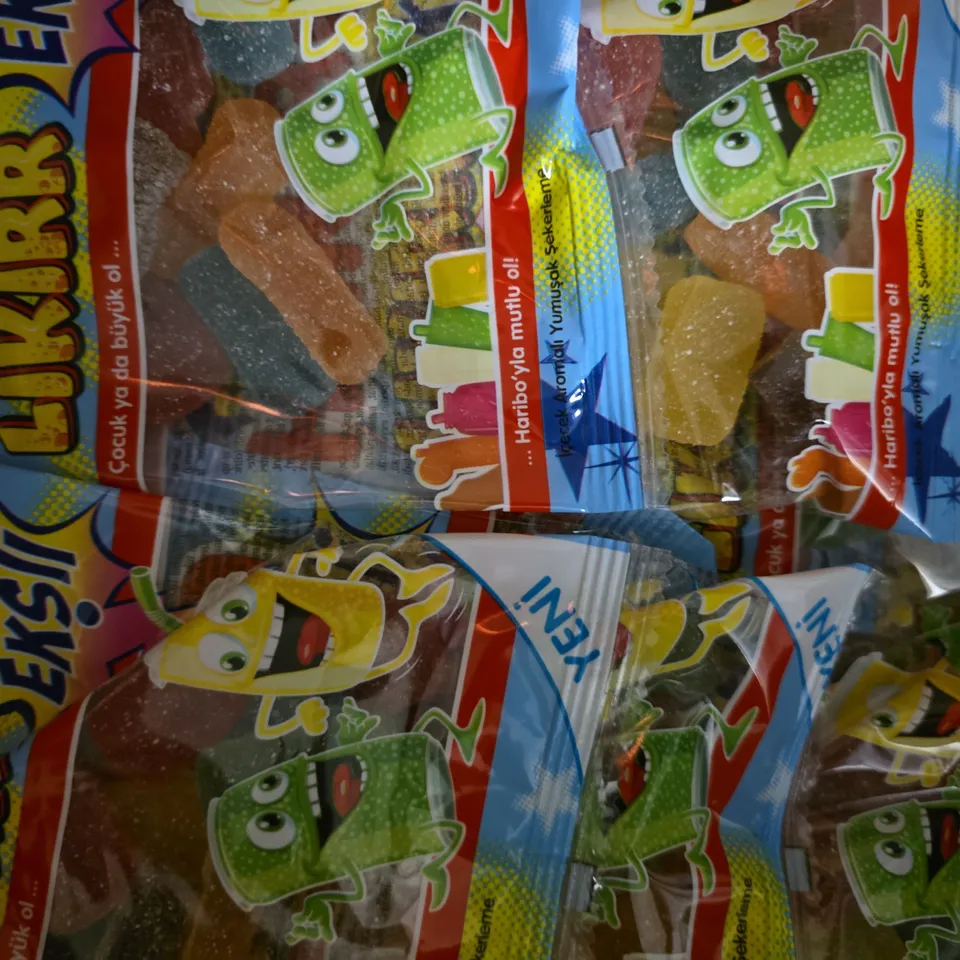 BOX OF APPROXIMATELY 15 PACKS OF HARIBO LIKIRLI EKŞI GUMMIES