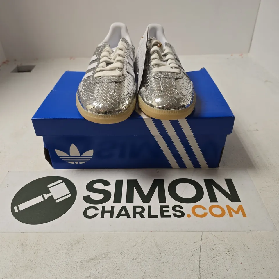 BOXED PAIR OF ADIDAS SAMBA OG WOMENS TRAINERS - UK 4.5