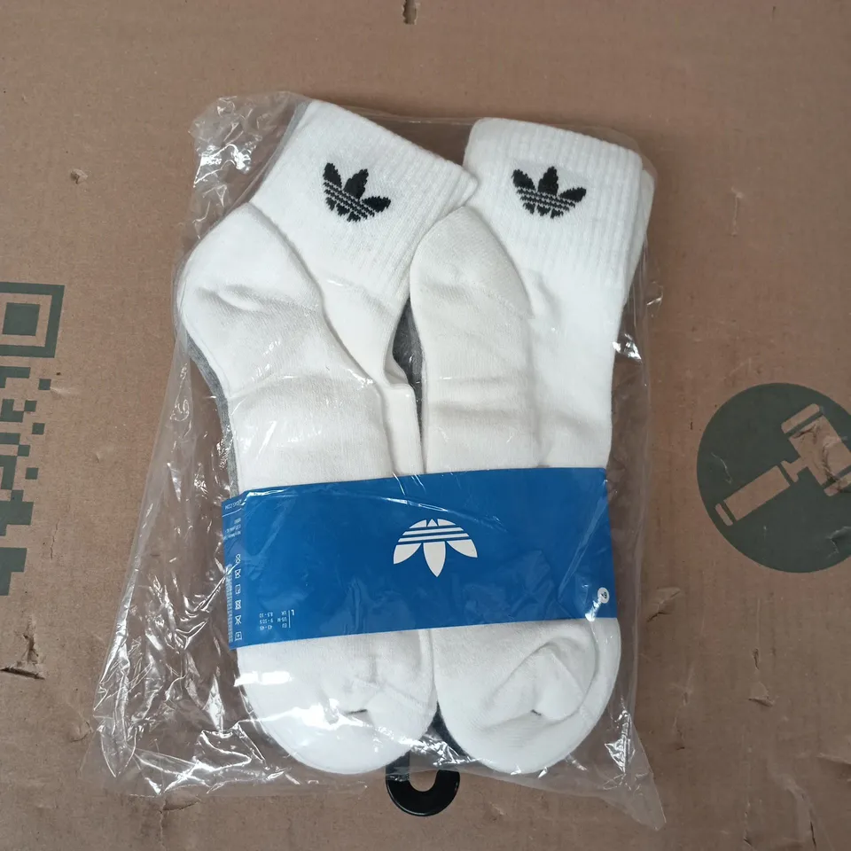 BAGGED ADIDAS 6-PACK OF SOCKS IN WHITE/GREY/BLACK SIZE LARGE (UK 8.5-10)