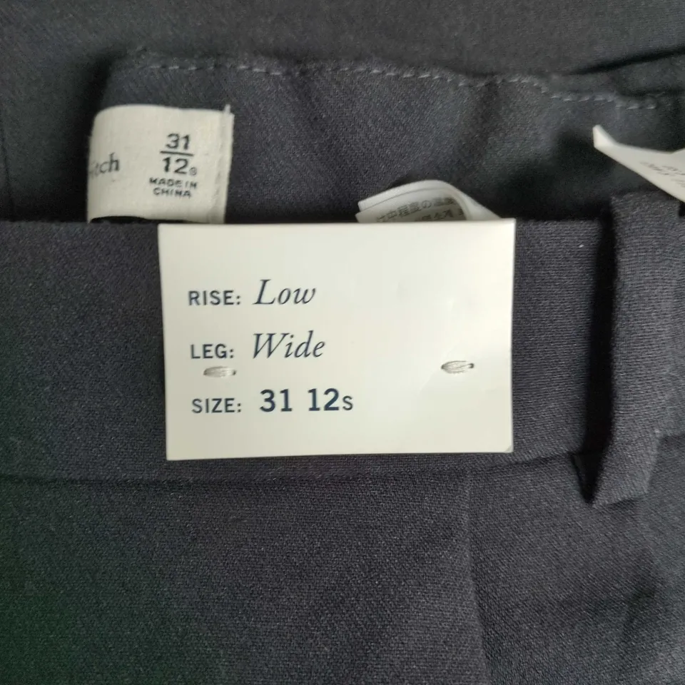 ABERCROMBIE & FITCH TROUSERS – NAVY, UK 31 SHORT, RISE LOW, LEG WIDE