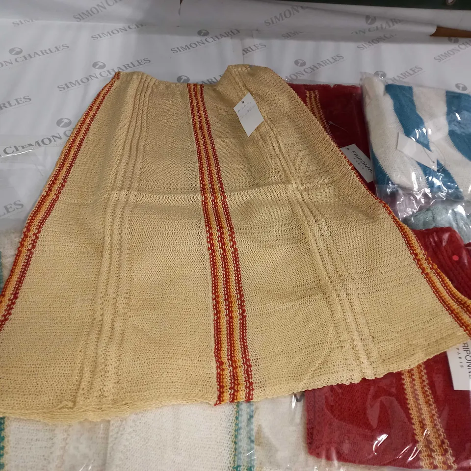 LOT OF 6 ASSORTED KNITWEAR CLOTHING ITEMS - VARIOUS SIZES