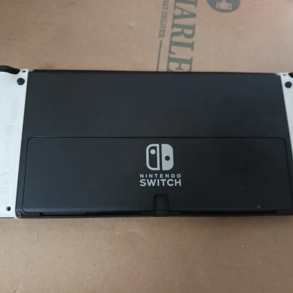 NINTENDO SWITCH OLED SWITCH OLED & NINTENDO SWITCH SPORTS