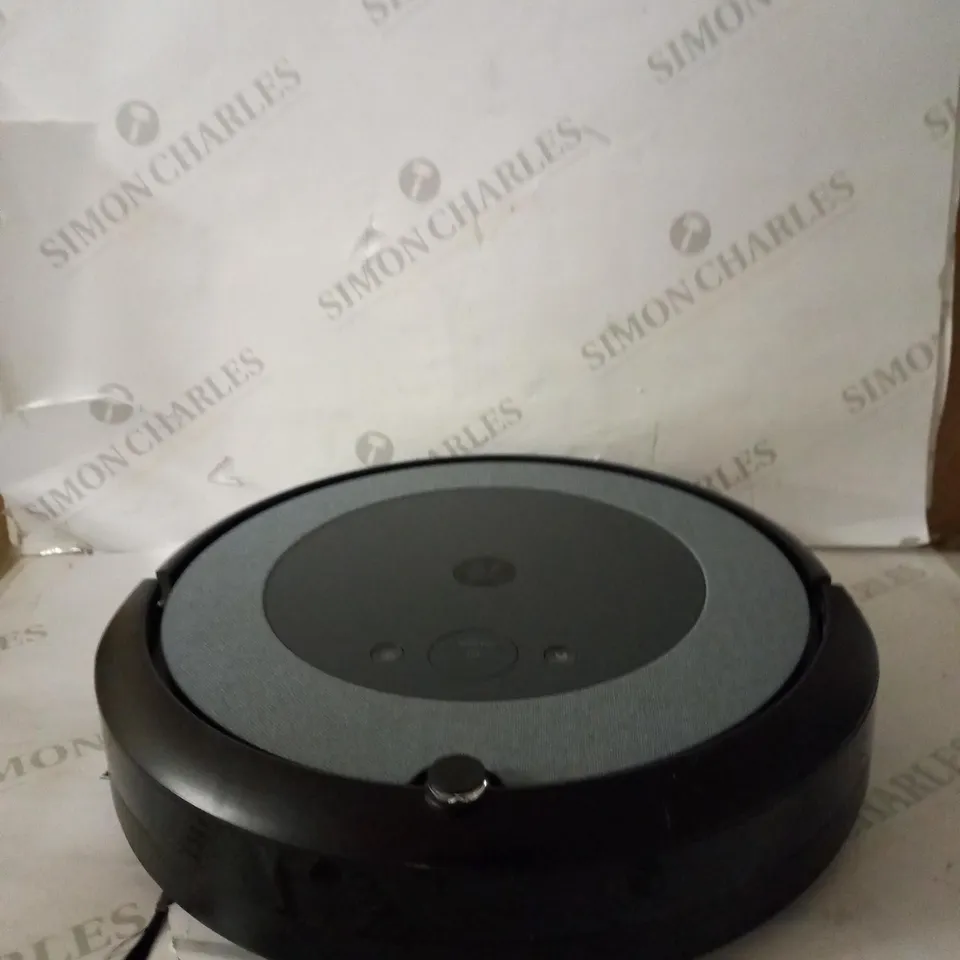 IROBOT ROOMBA I3 (3152) BK/BU