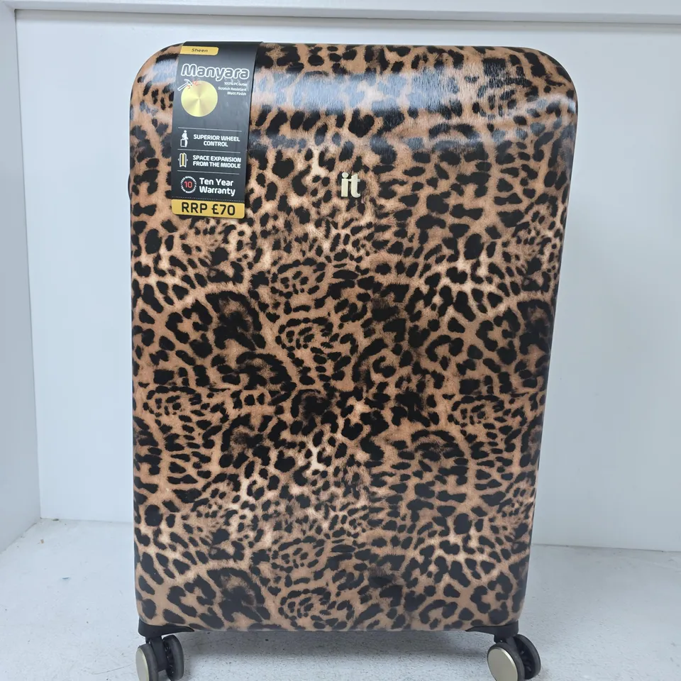 IT MANYARA LEOPARD PRINT LUGGAGE – 4-WHEEL EXPANDABLE SUITCASE