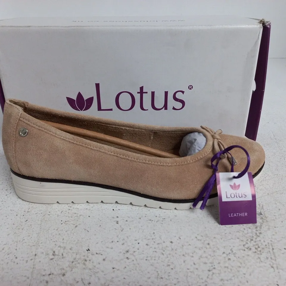 LOTUS LEATHER SLIDE ON SHOES IN NATURAL - 41
