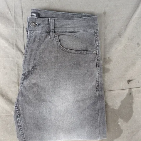 ONLY & SONS JEANS IN GREY SIZE 31/30