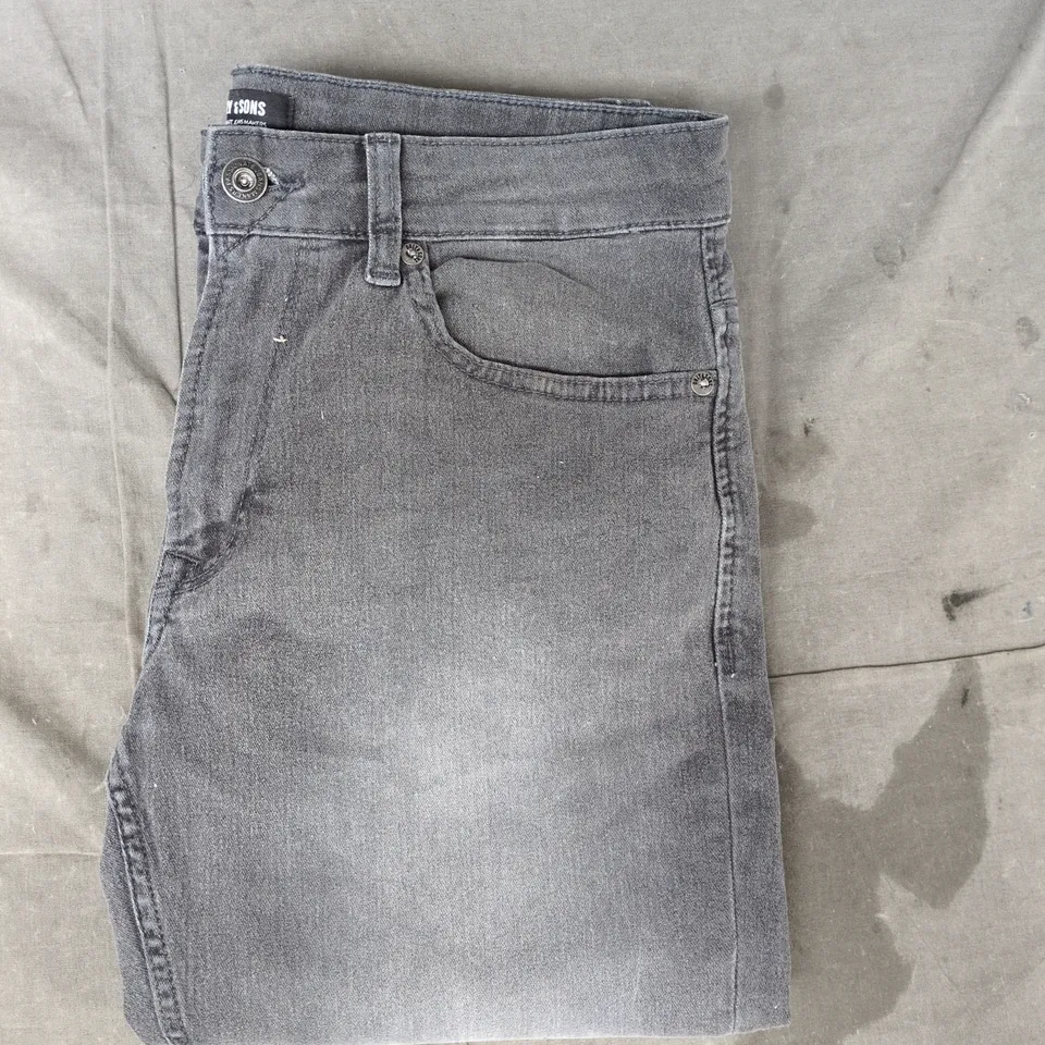 ONLY & SONS JEANS IN GREY SIZE 31/30