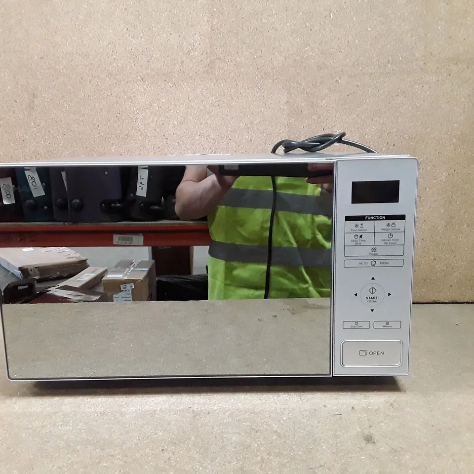 BOXED SHARP RBS232TM 23L 900W MICROWAVE 