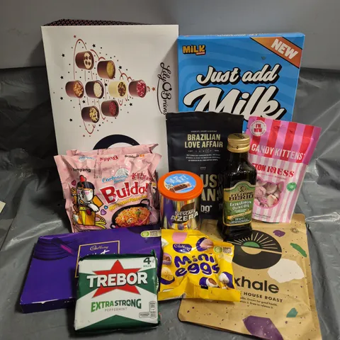 APPROXIMATELY 15 ASSORTED FOOD AND DRINK PRODUCTS TO INCLUDE - BULDAK HOT CHICKEN CARBONARA RAMEN - LILY O'BRIENS CHRISTMAS DESSERTS COLLECTION - CADBURY MILK TRAY - FILIPPO BERIO EXTRA VIRGIN OLIVE O
